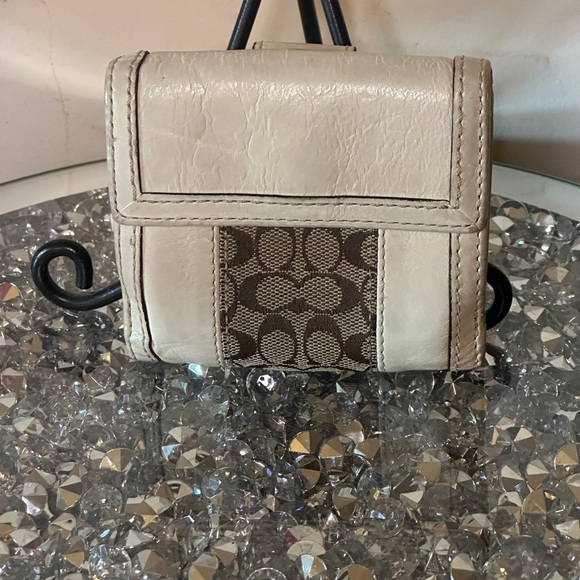 Vintage Coach Ergo Bifold Mini Wallet. Retail $168.00 - Picture 2 of 9